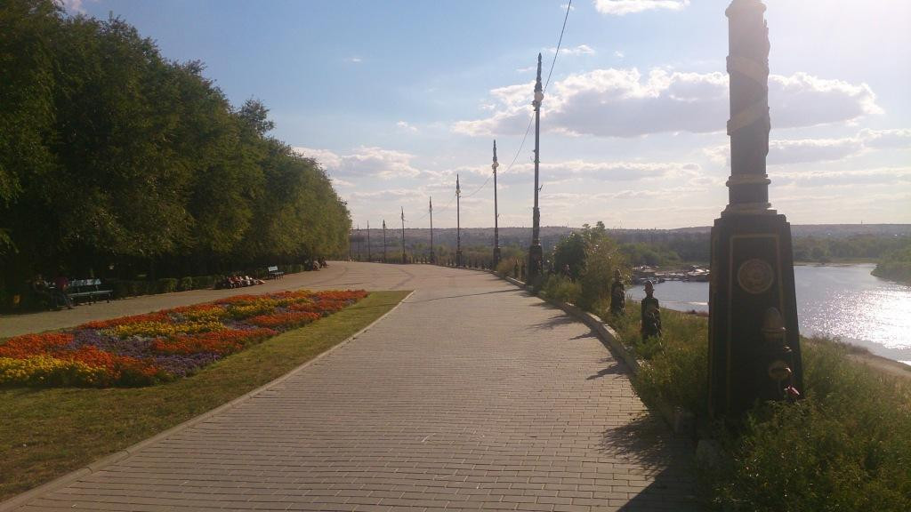 Krasnoarmeyskiy District Embankment景点图片