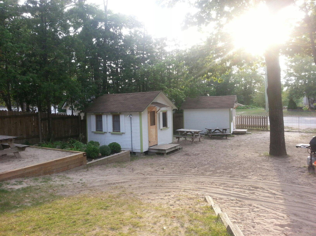 Summerhill Cottages & Cabins
