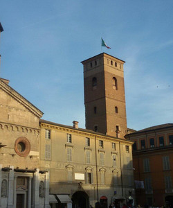Piazza Prampolini景点门票图片