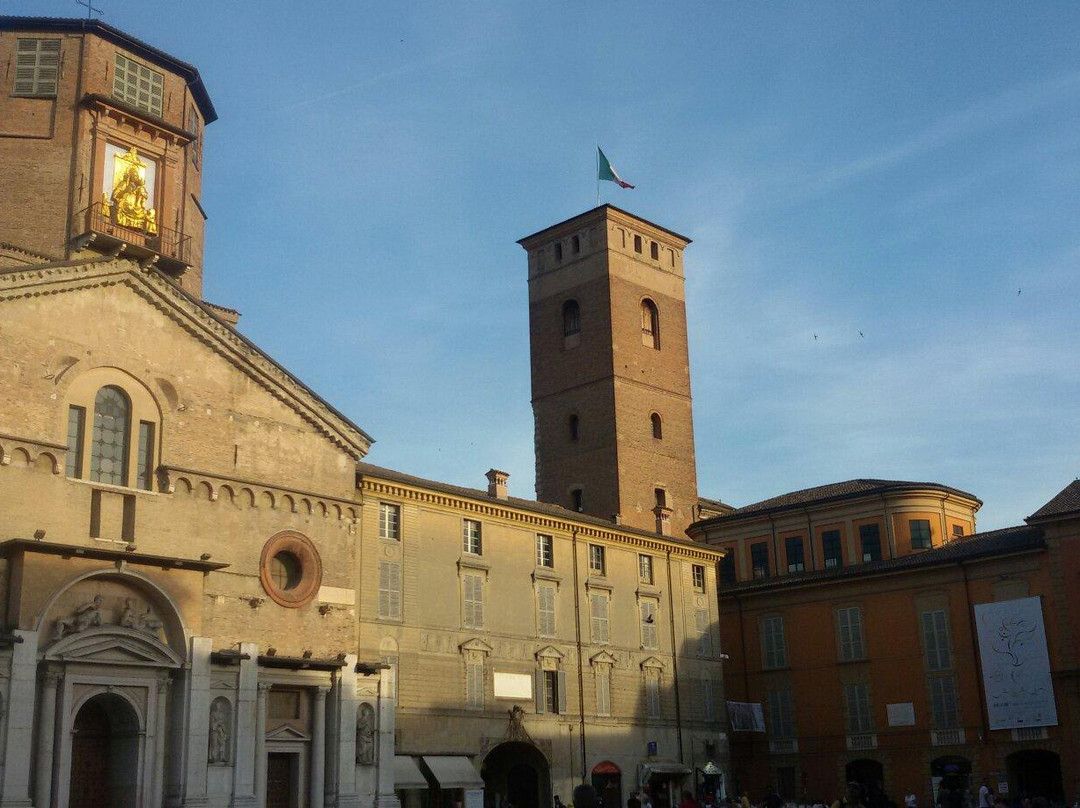Piazza Prampolini景点图片