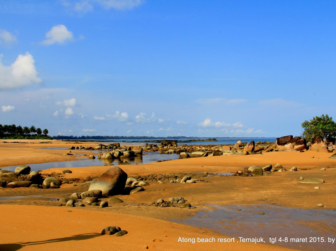 Batu Nenek Beach-Sambas必去景点