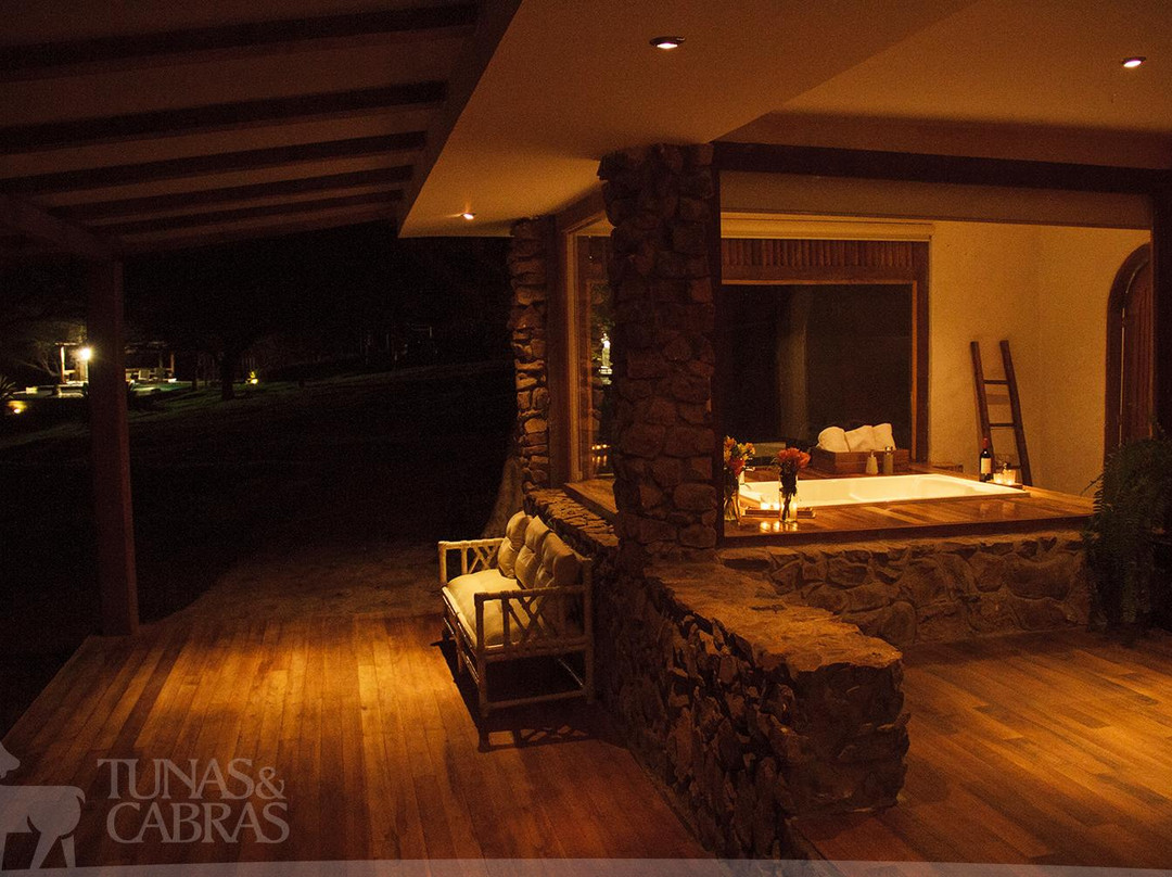 Tunas & Cabras Hotel