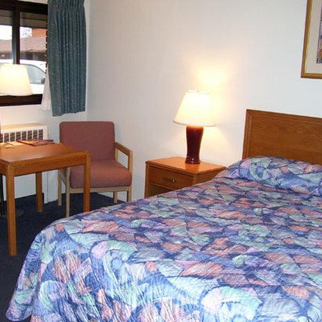 Magnuson Hotel by the River主图