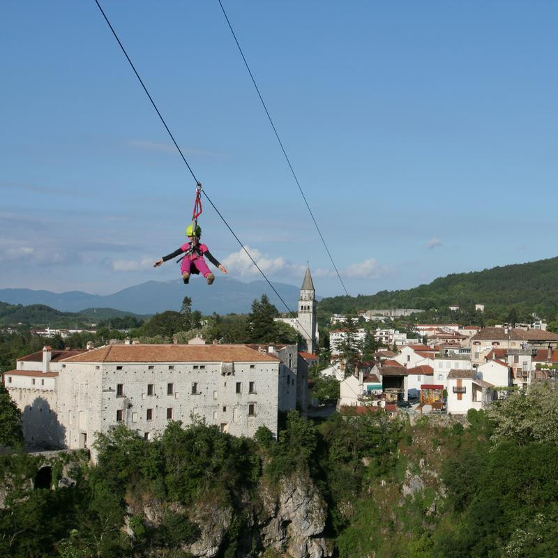 Zip Line Pazinska Jama-Pazin必去景点