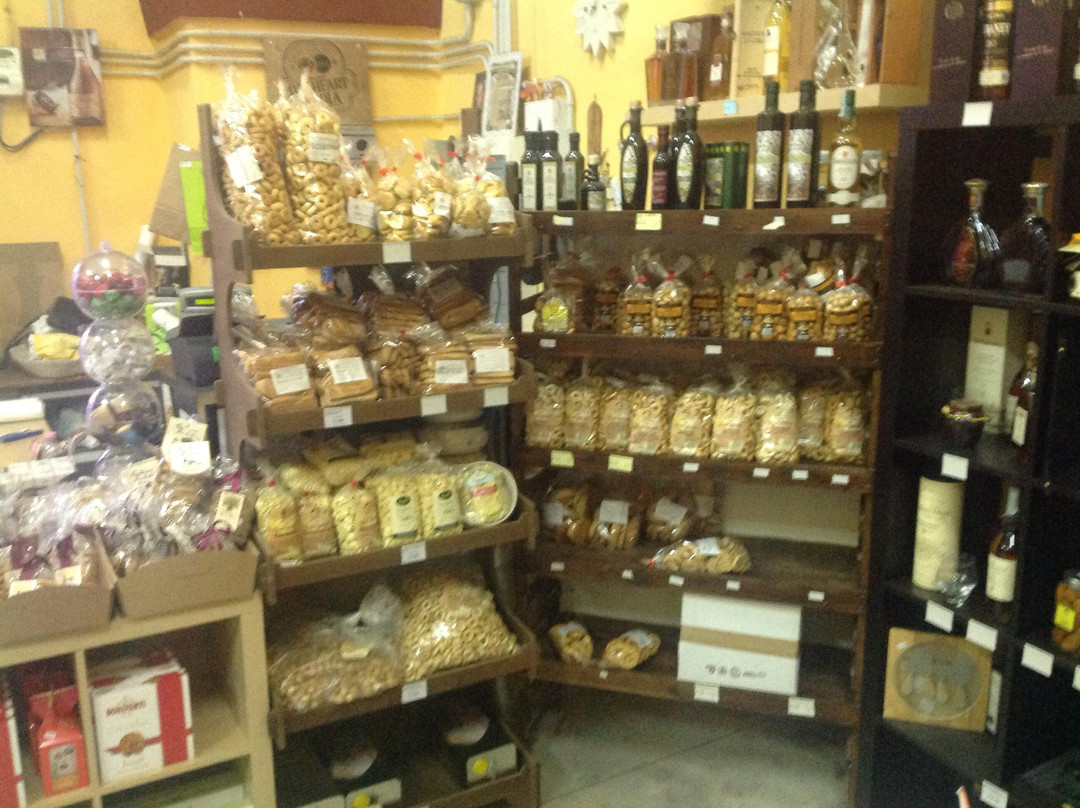 Le Bonta di Bacco Enoteca-奥斯图尼必去景点