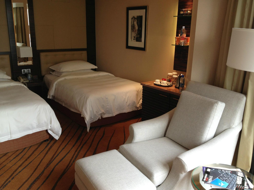 静安昆仑大酒店主图