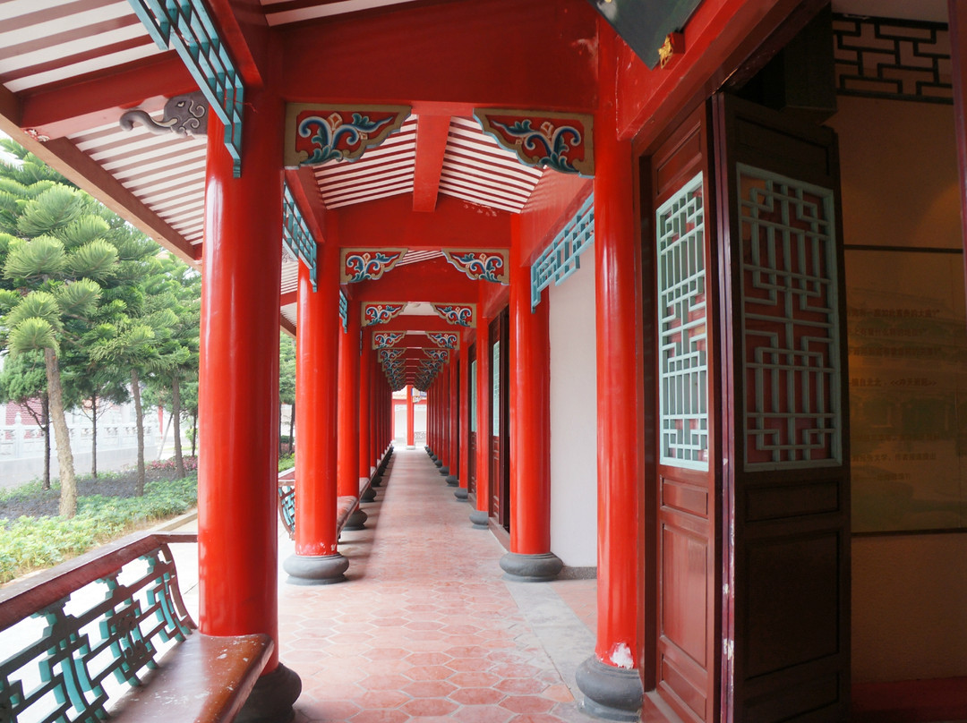 显应宫泥塑像景点图片
