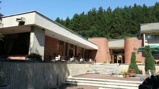 White Horse & Paradise Complex主图