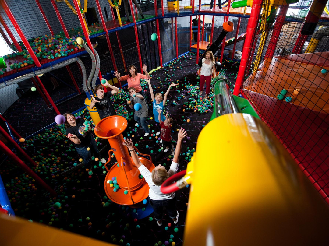 The Castle Fun Center景点图片
