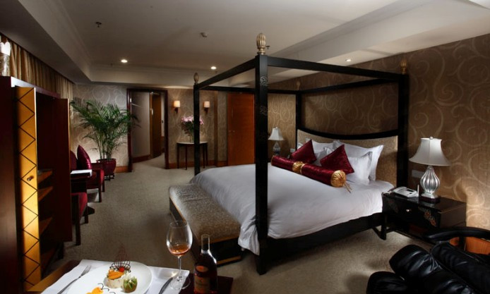 晋江宝龙大酒店主图