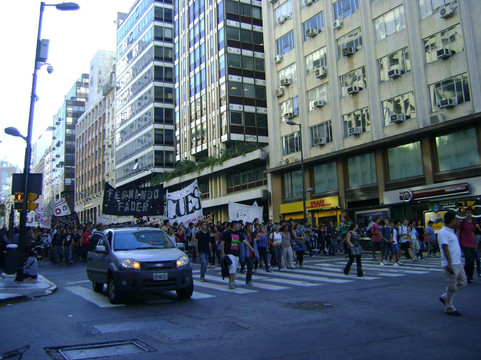 Avenida Corrientes-布宜诺斯艾利斯必去景点