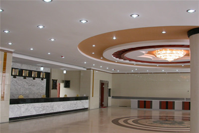 慕士塔格大酒店主图