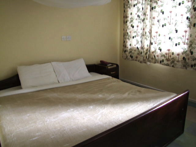 Elephant Motel主图