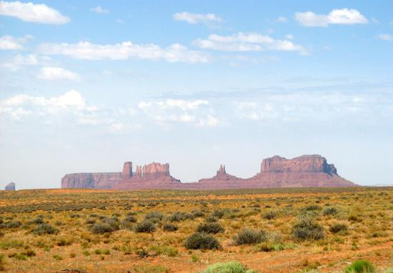 Monument Basin-峡谷地国家公园必去景点