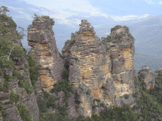 大蓝山山脉-卡通巴必去景点