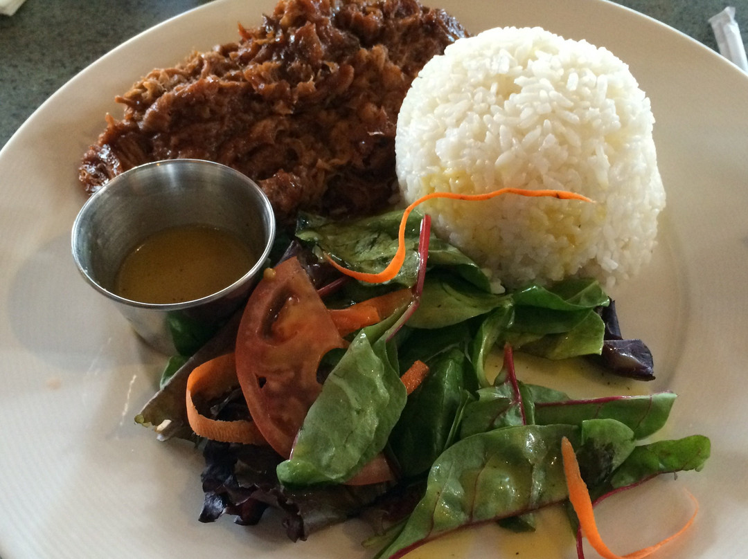 Wow Wee Maui Kava Bar & Grill