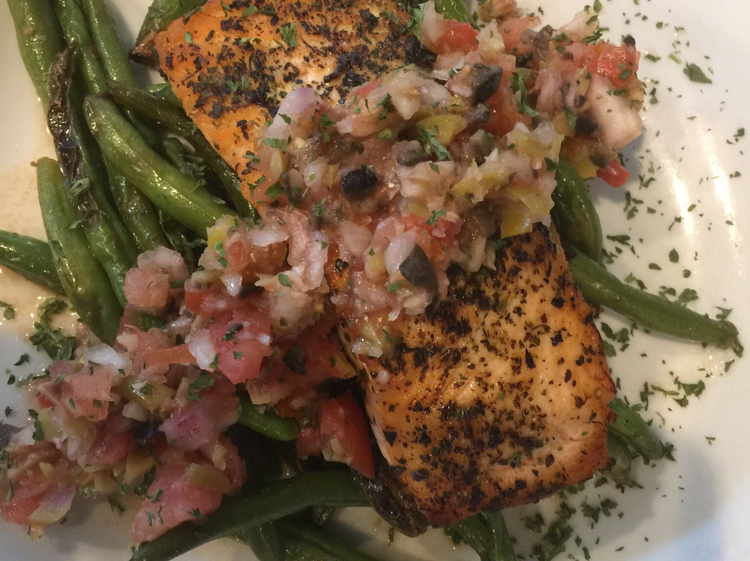 Dino's Sports Bar & Grill