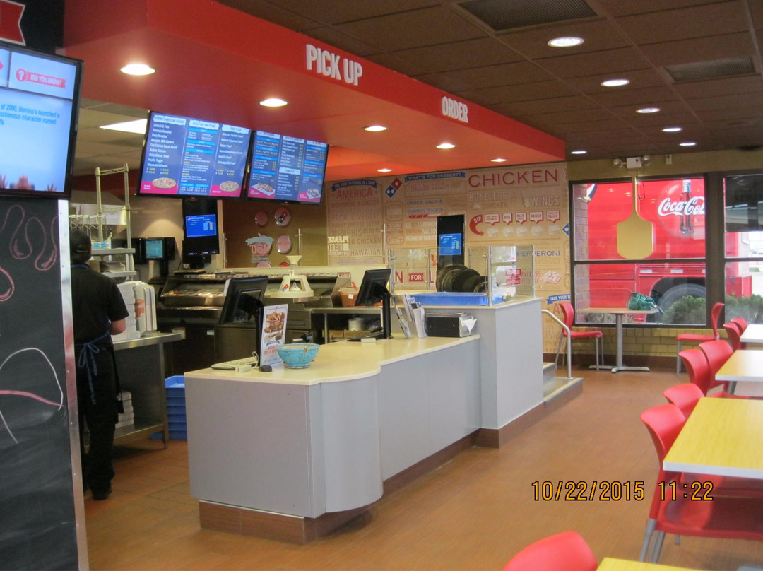 Morrill餐馆和美食-Domino's Pizza