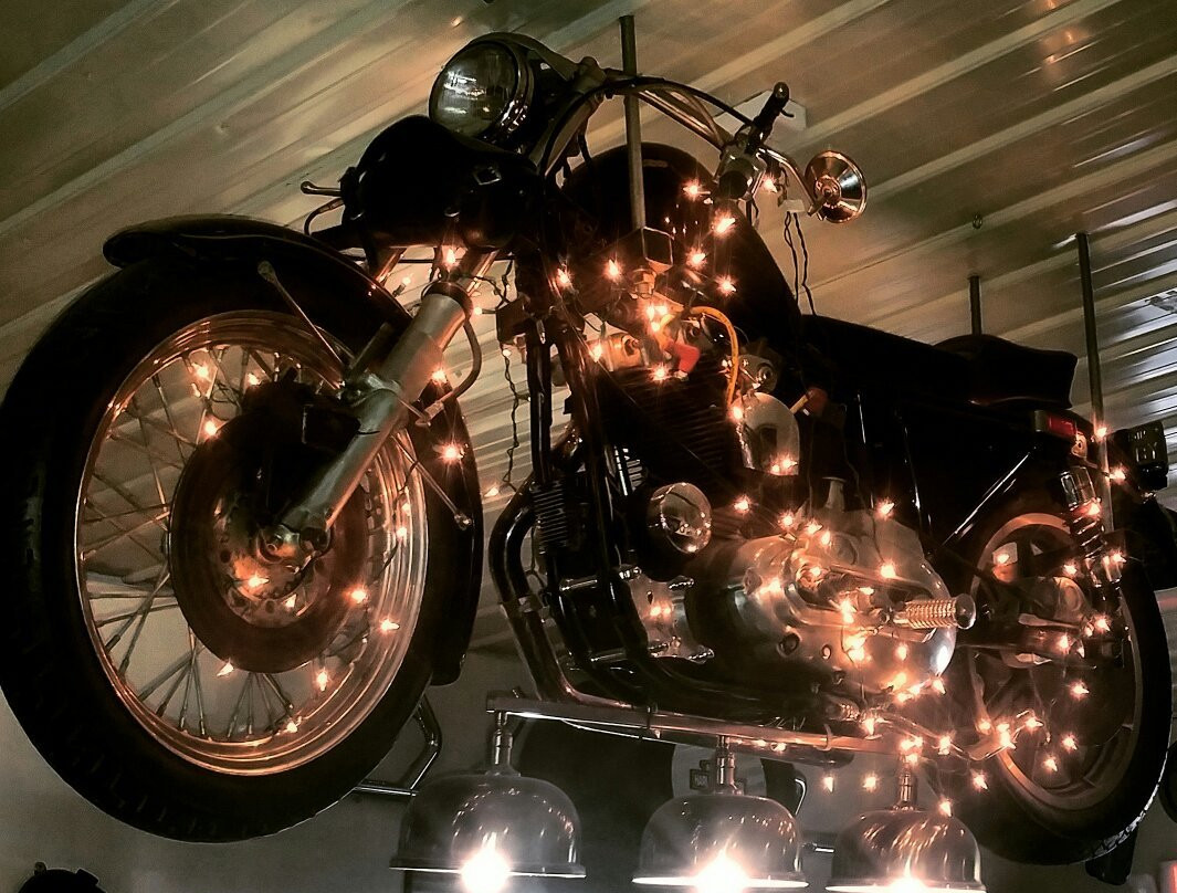 Merrill餐馆和美食-Bad River Bar & Grill