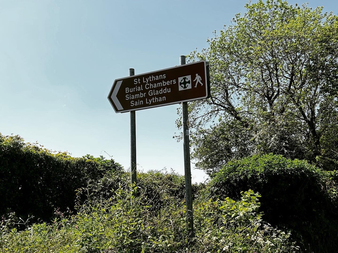 St Lythans Burial Chamber景点图片