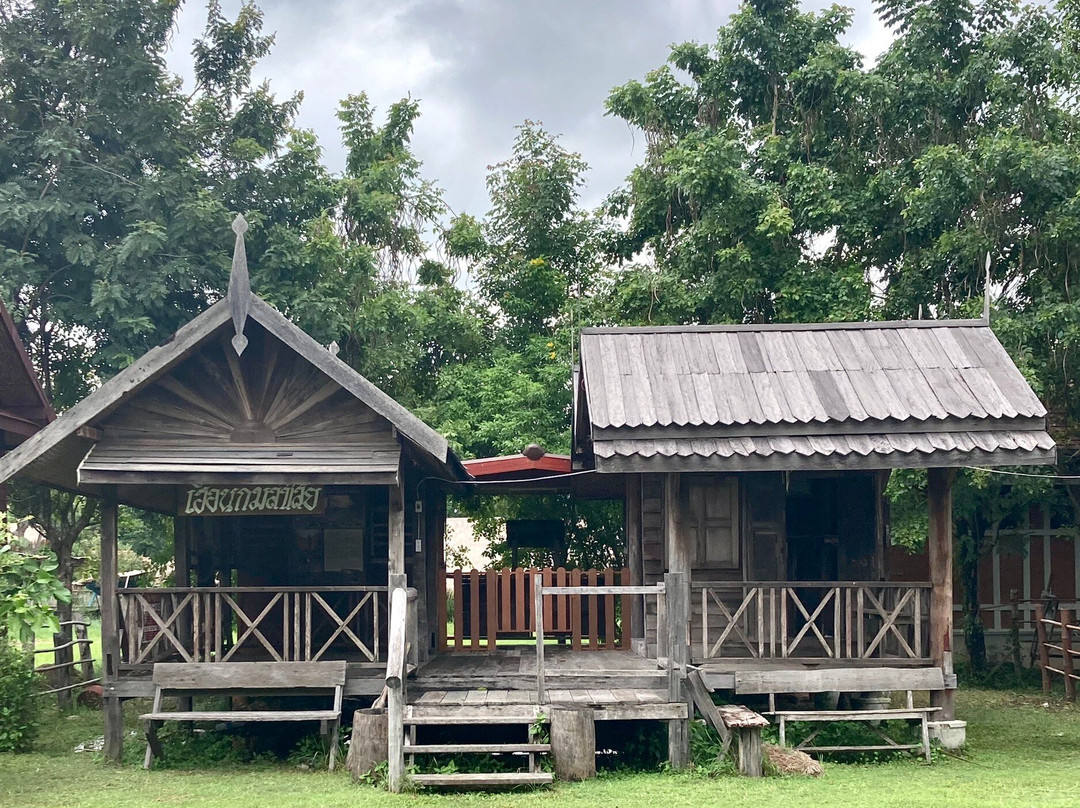 Phrathat Yakhu-加拉信必去景点