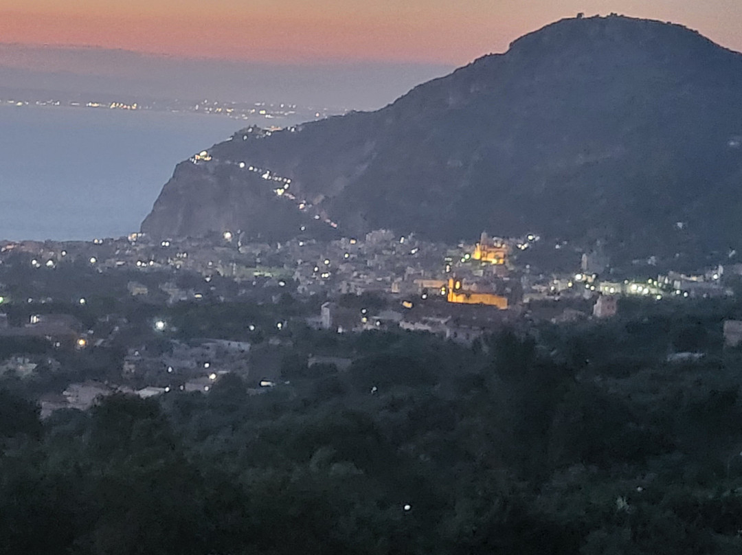 Hotel Royal Hills主图