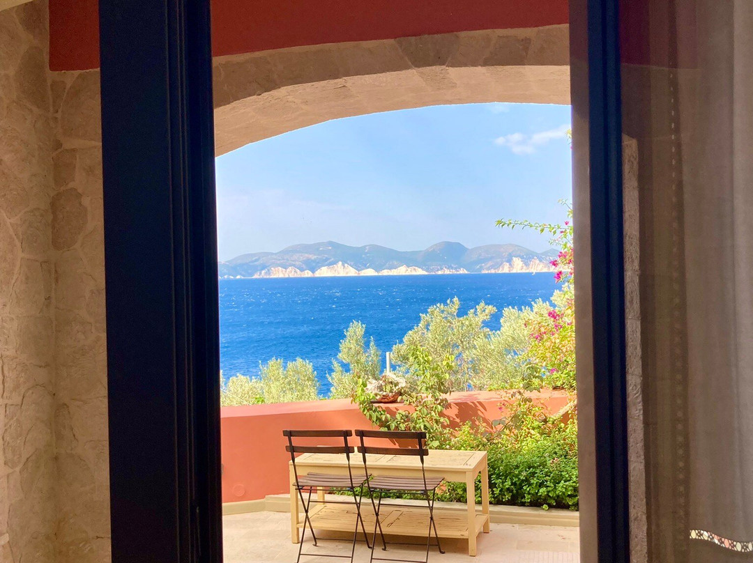 Roi Apartments主图