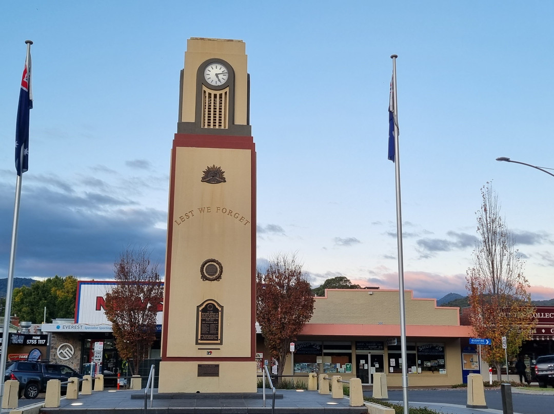 Bright Memorial Clock Tower-布赖特必去景点