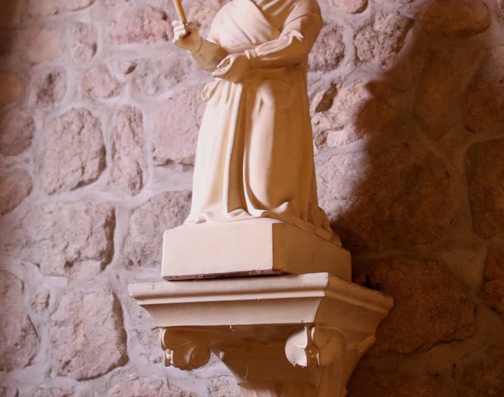 Eglise Saint Pierre de Chalençon-Chalencon必去景点