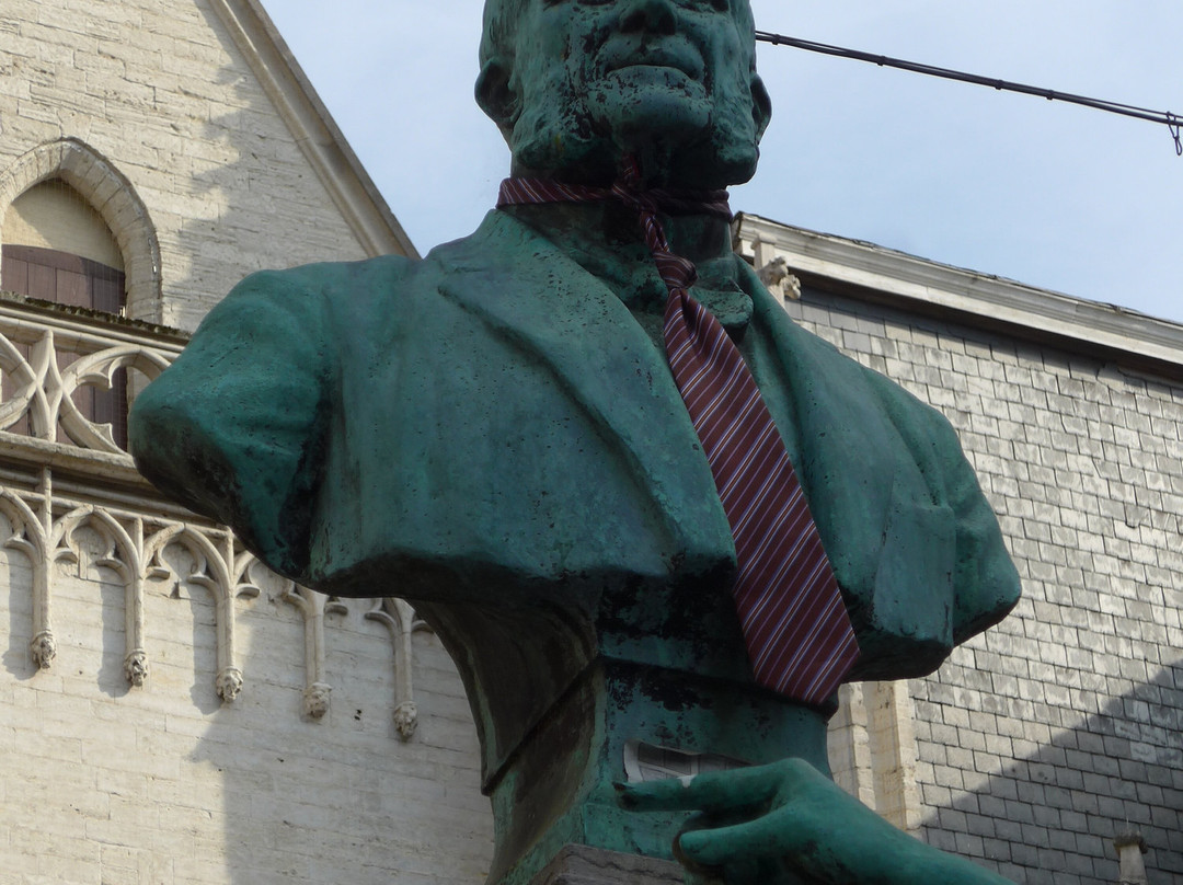Monument à Charles Woeste-伊克塞尔必去景点