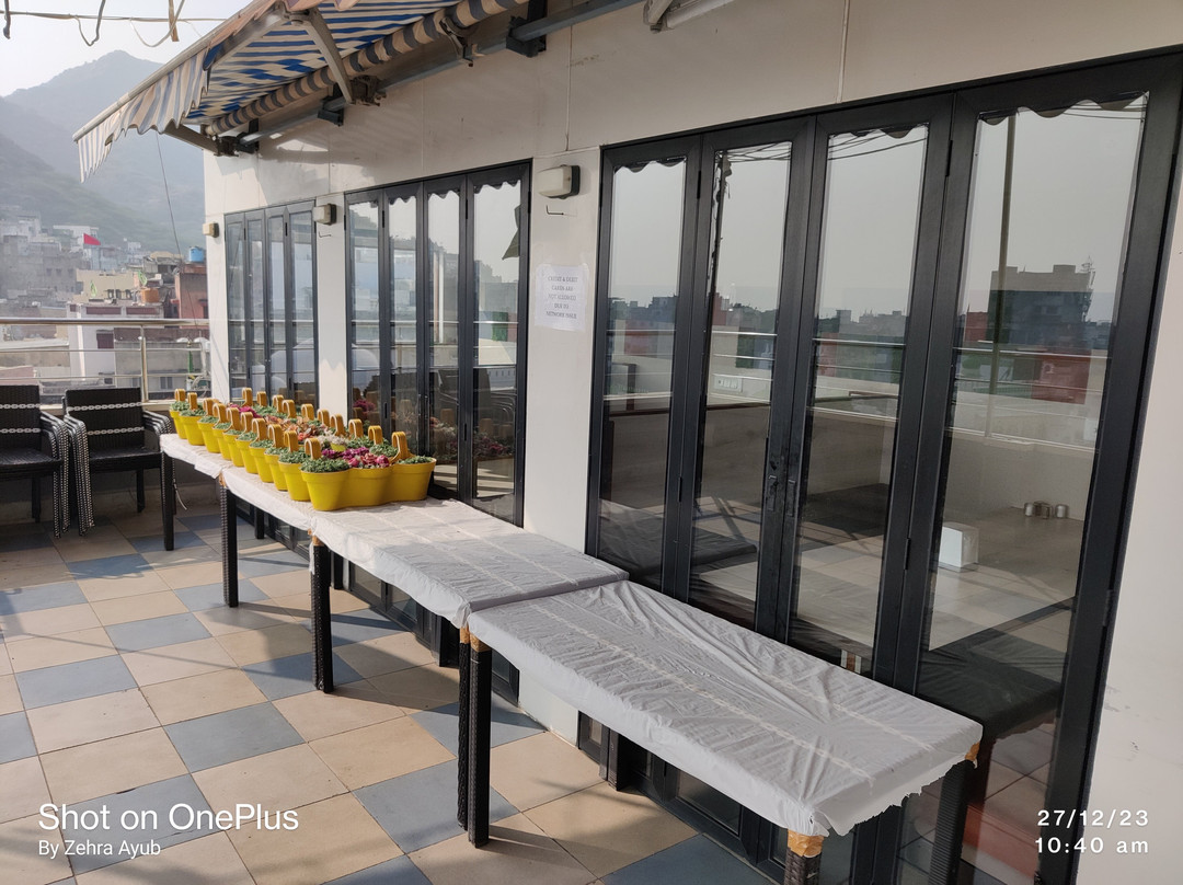 Hotel Madni Royale主图