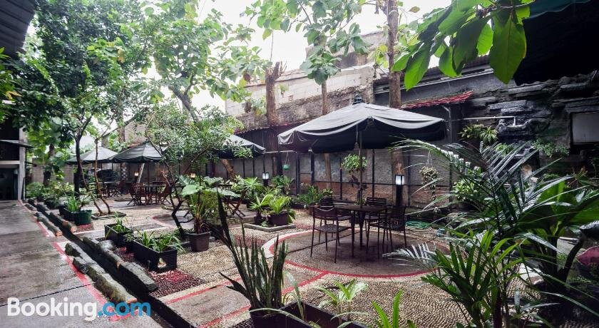 Safwah Bintaro Training Center Guest House & Resto主图