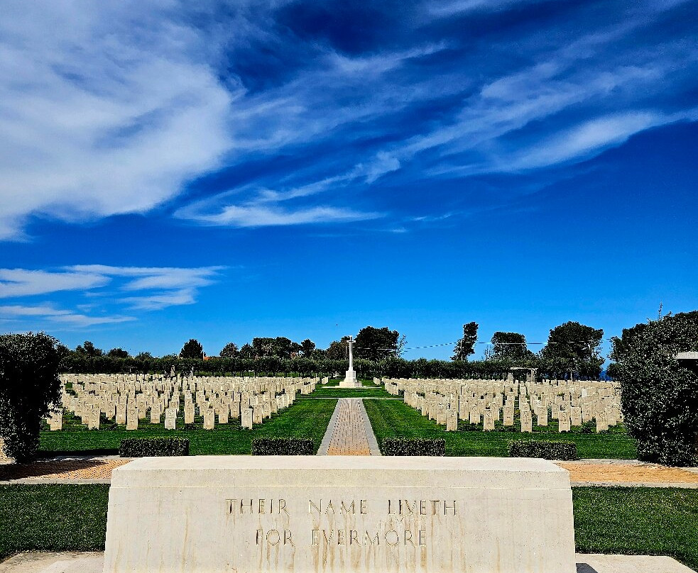 Moro River Canadian War Cemetery景点图片