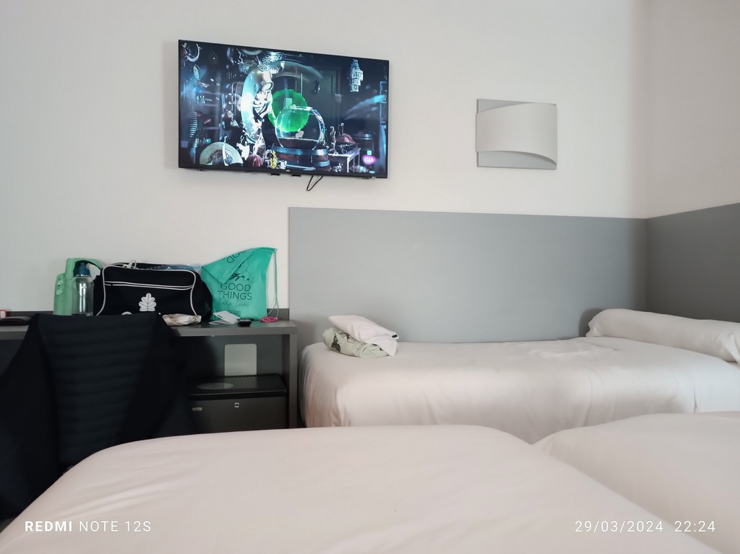 H2阿维拉酒店主图