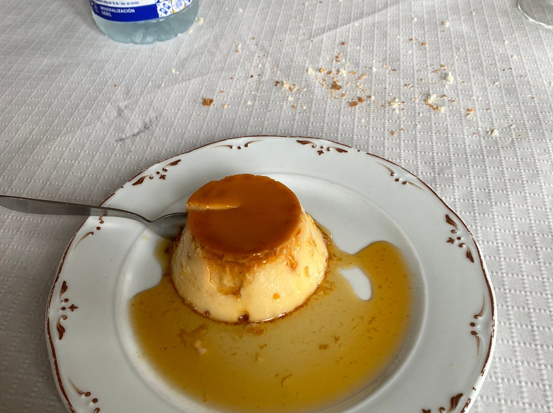 梅雷洛斯酒店主图