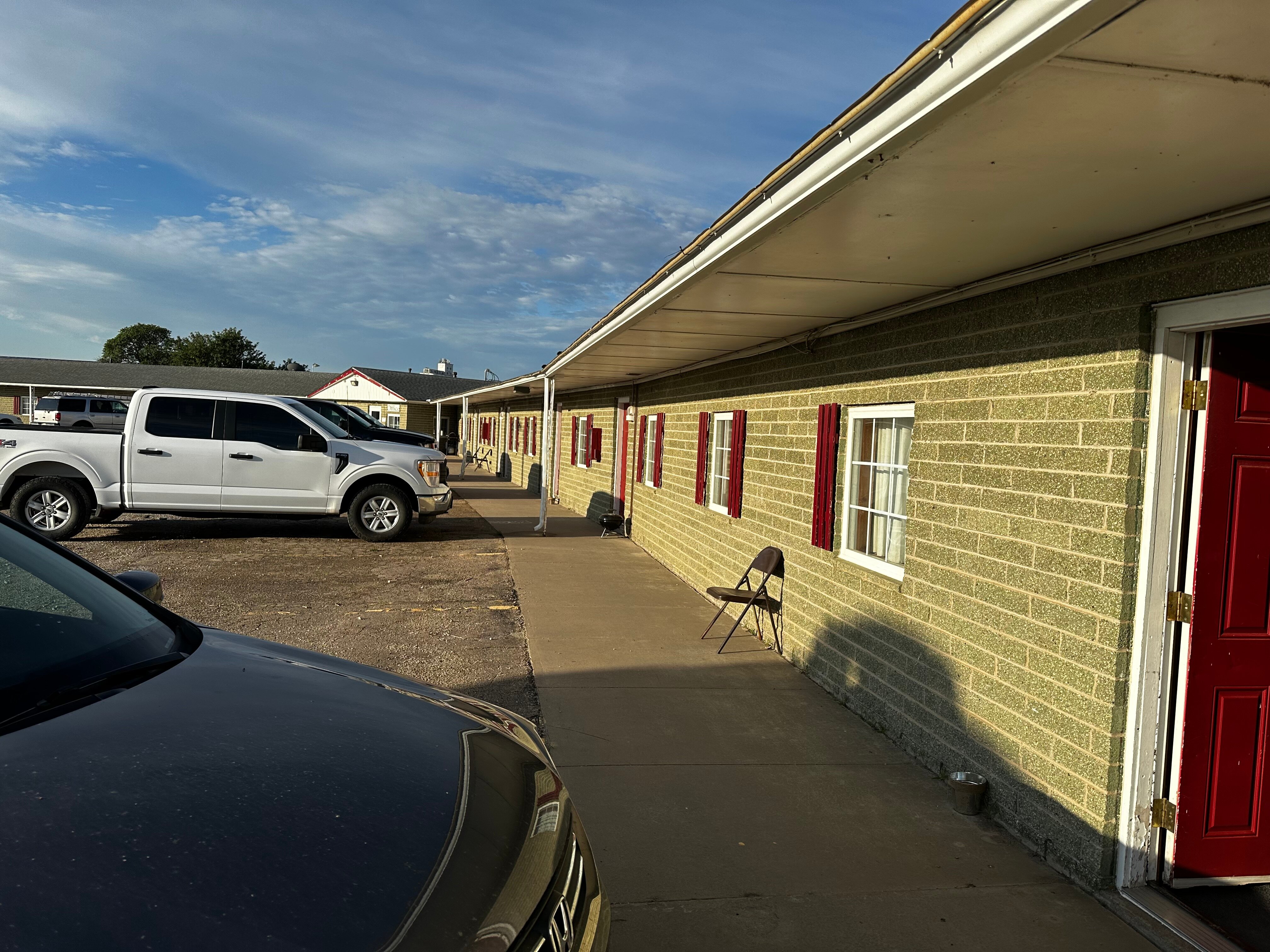 Green Acre Motel by OYO Near Rush County Airport-浴室