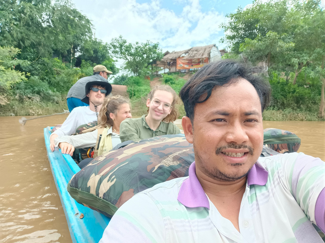 Banlung Hill Top House & Trekking