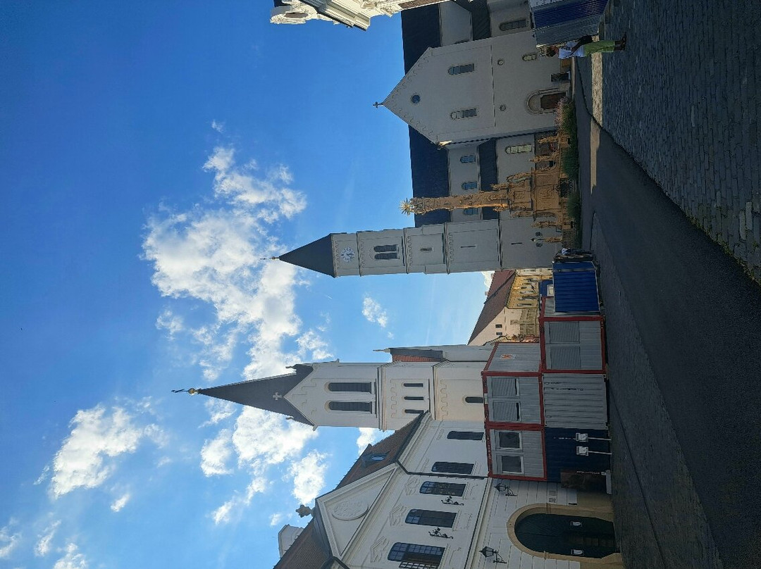 St. Michael's Cathedral景点图片