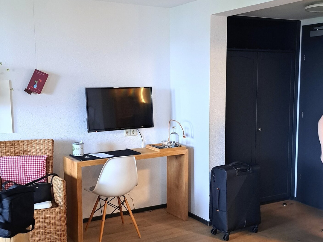 赫斯臣酒店主图