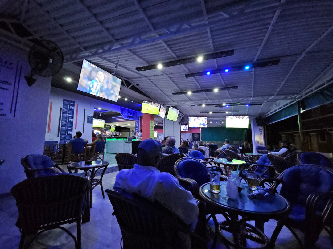 Wembley Bar Kavos-Kavos必去景点