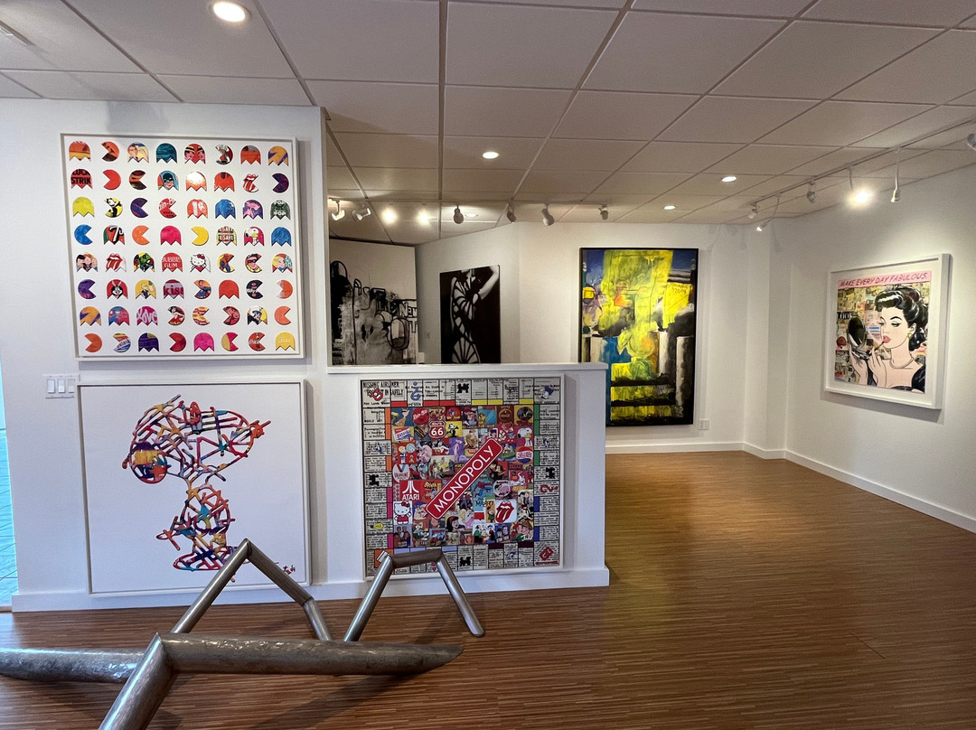 The White Room Gallery景点图片