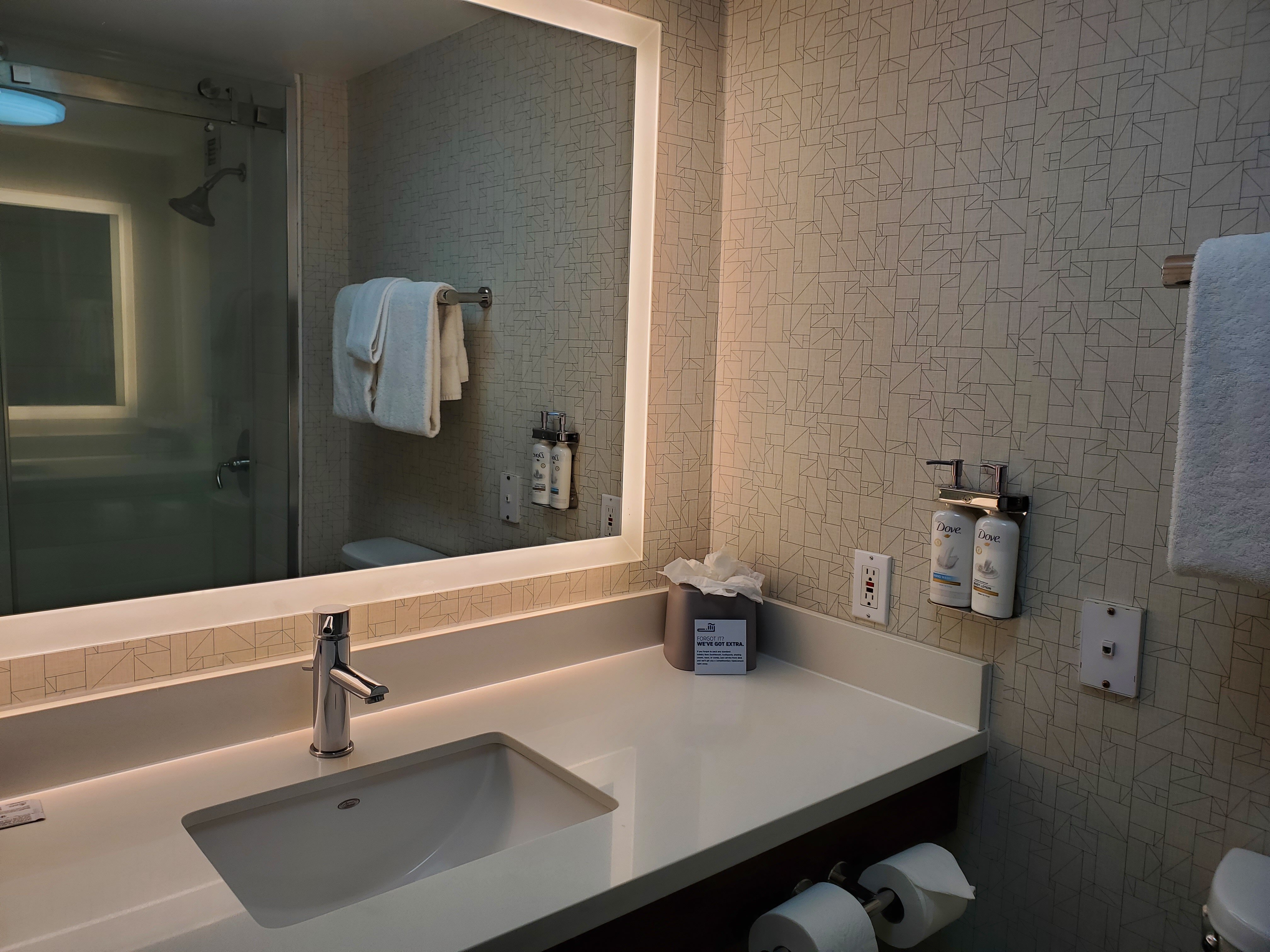 Holiday Inn Express & Suites Tacoma By IHG-浴室