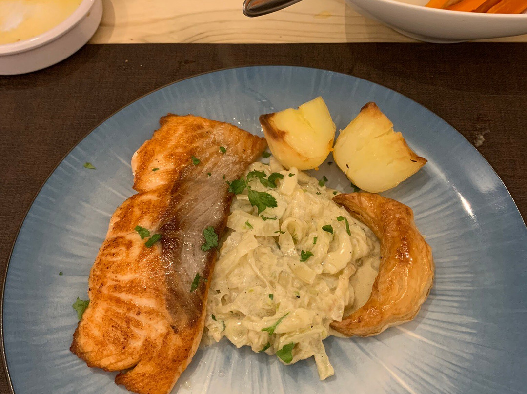 The Midhurst Restaurant主图