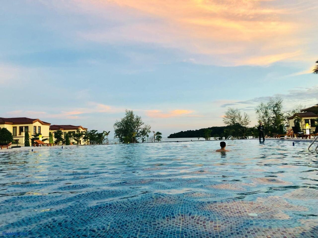 Sealong Bay Zhongqi Conifer Hotel