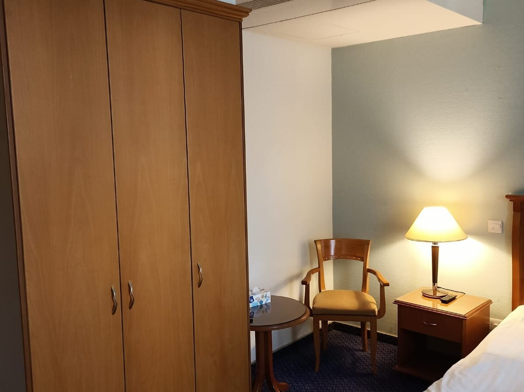 卡斯泰利酒店主图