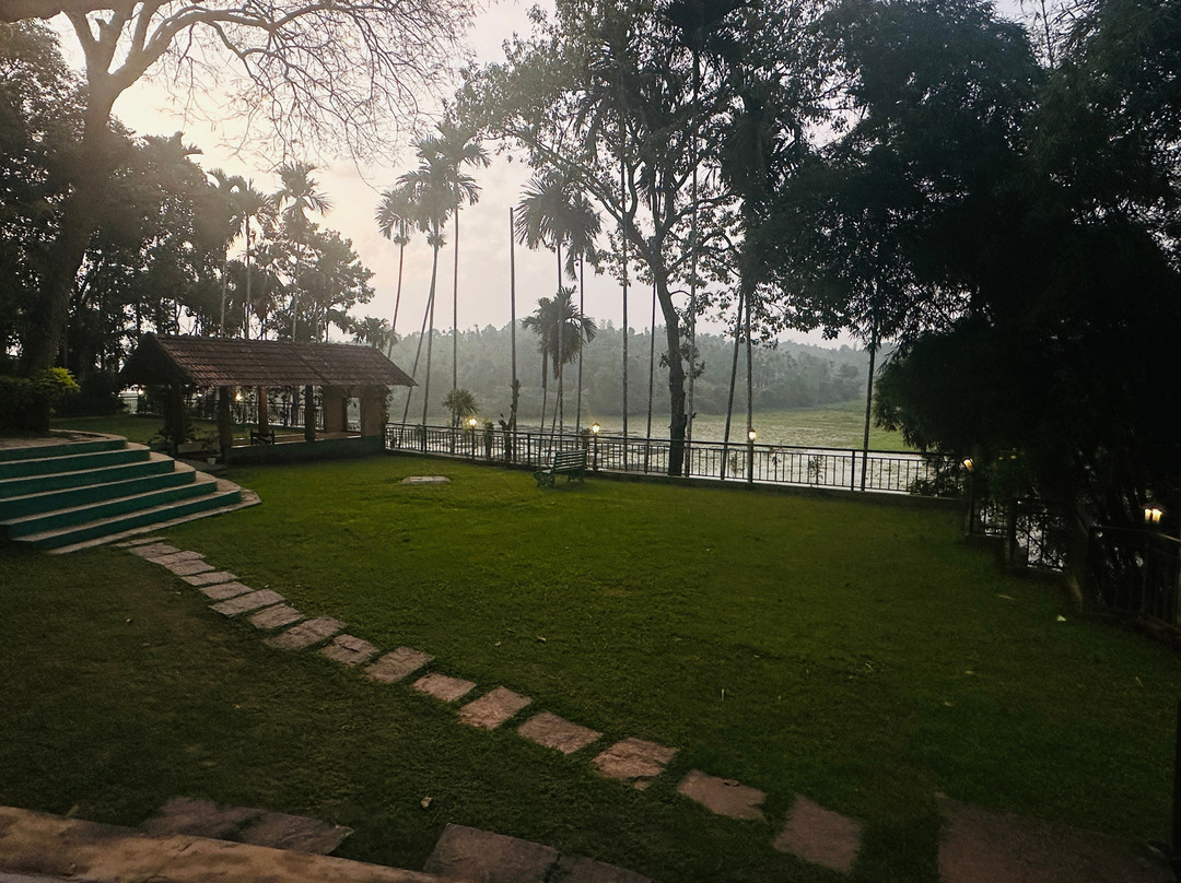 The Wave Lakeview Resort & Spa主图