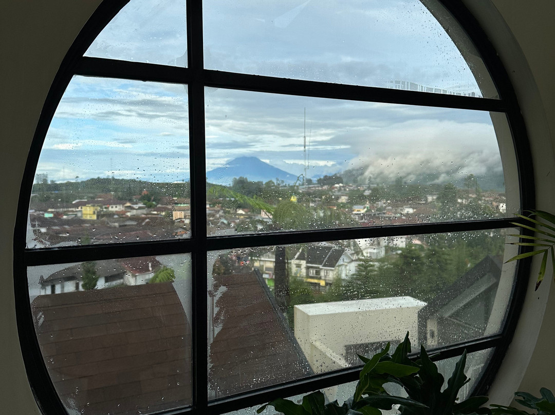 Sunsetfalls Gardens and Resort主图