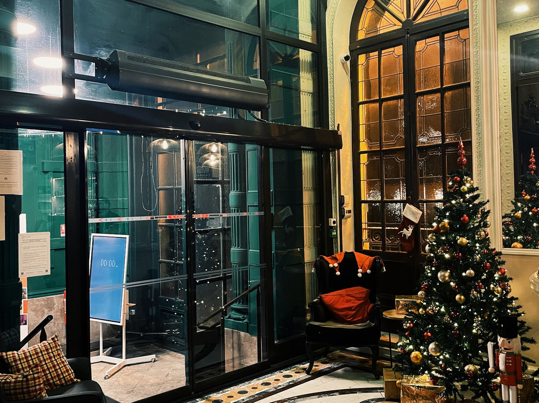 贝斯特韦斯特格兰德帕莱温泉酒店主图