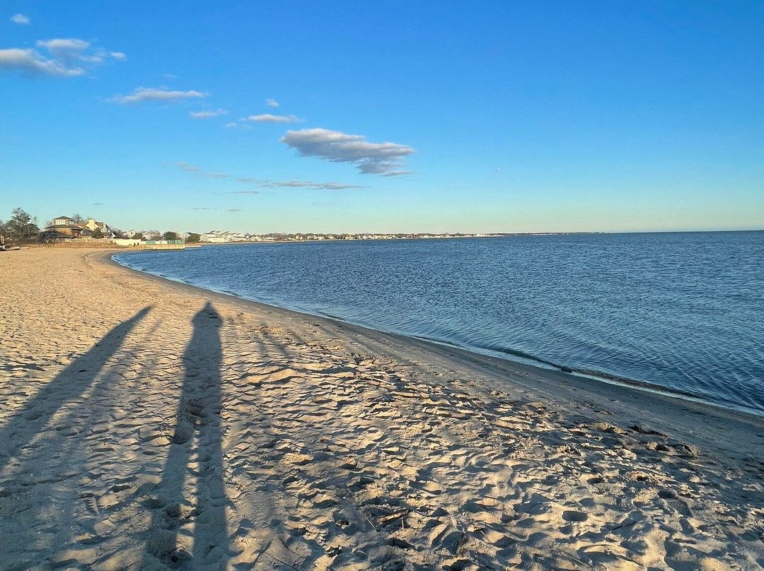 Cedar Beach景点图片