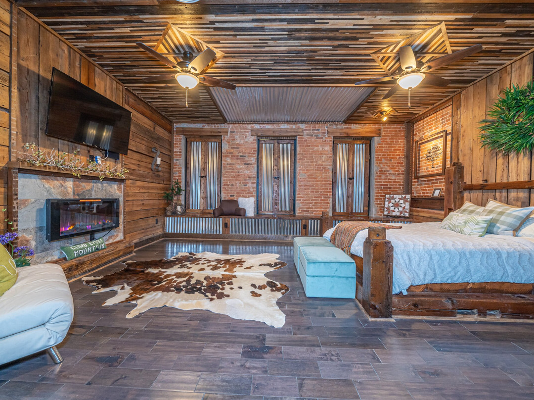 The Travelers Rooming House